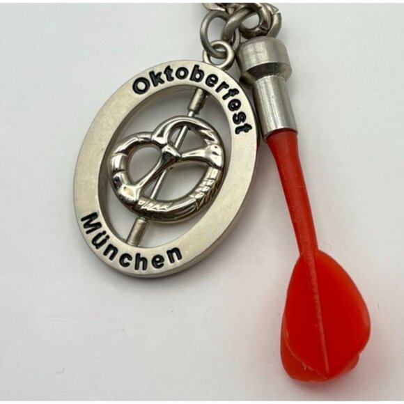 Oktoberfest Munich Souvenir Keychain With Spinning Pretzel Charm & Dart - Picture 4 of 6